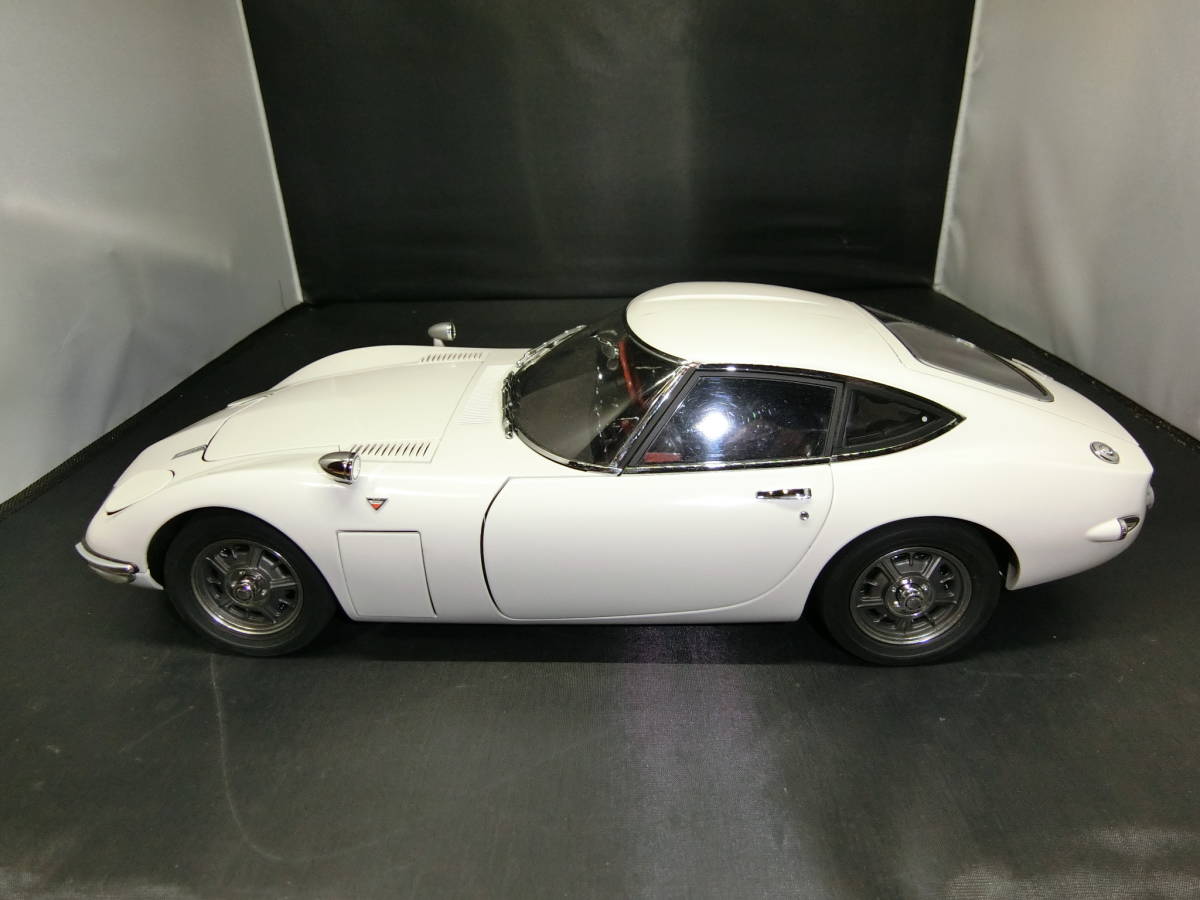 ディアゴスティーニ 1/10 トヨタ2000GT 完成品 2000GT トヨタ