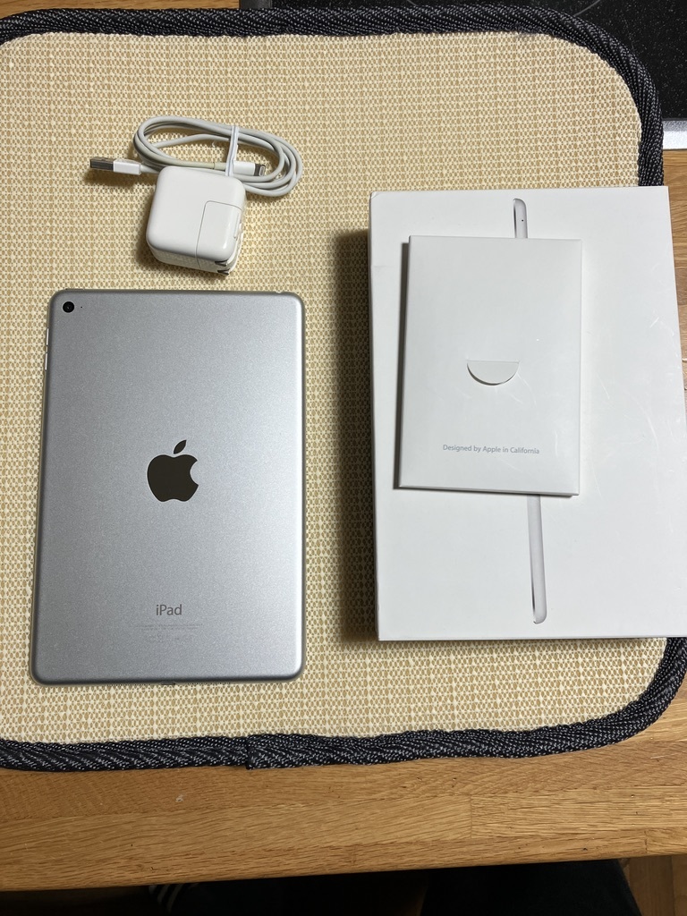 apple iPad mini 4 wifi 128GB シルバー 動作確認済み 【公式通販】