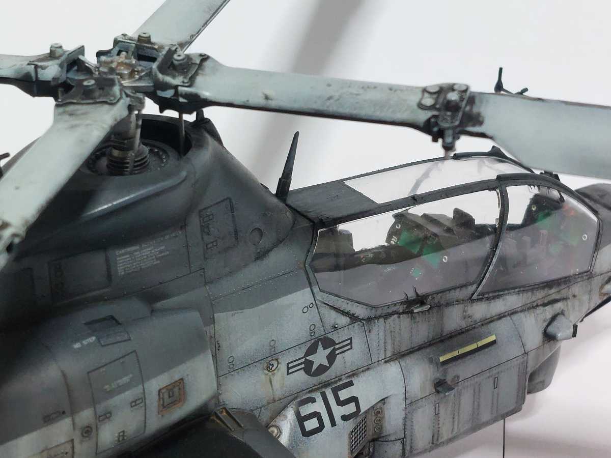 アカデミー 1/35 アメリカ海兵隊 AH-1Z ヴァイパー 塗装完成品(完成 