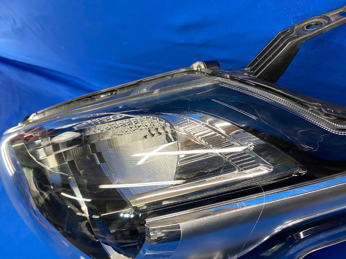 トヨタ シエンタ NSP170 左ヘッドライト KOITO 52-282 ハロゲン 刻印:I