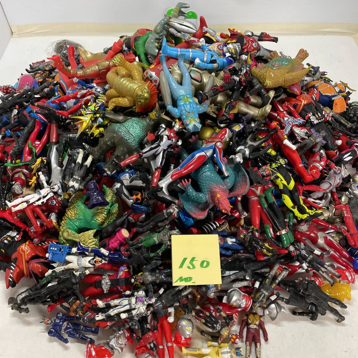 S.H.Figuarts 仮面ライダーギーツ　6点セット ウルトラマン 怪獣 仮面ライダー ソフビ 人形 フィギュア ヒーロー