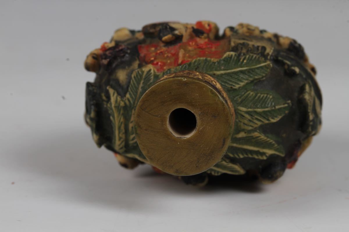鼻煙壺 中国美術 鶴の彫刻付き 古美術収集家買出品 和(4779)