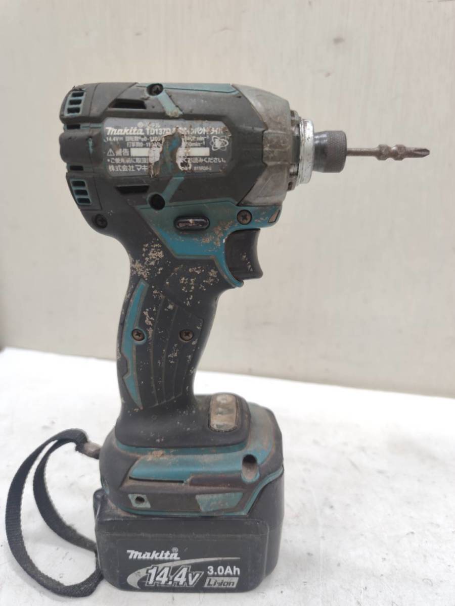 送料無料g16115 makita マキタ 充電式インパクトドライバ TD137D バッテリー 14.4V 3.0Ah BL1430 ビット付き