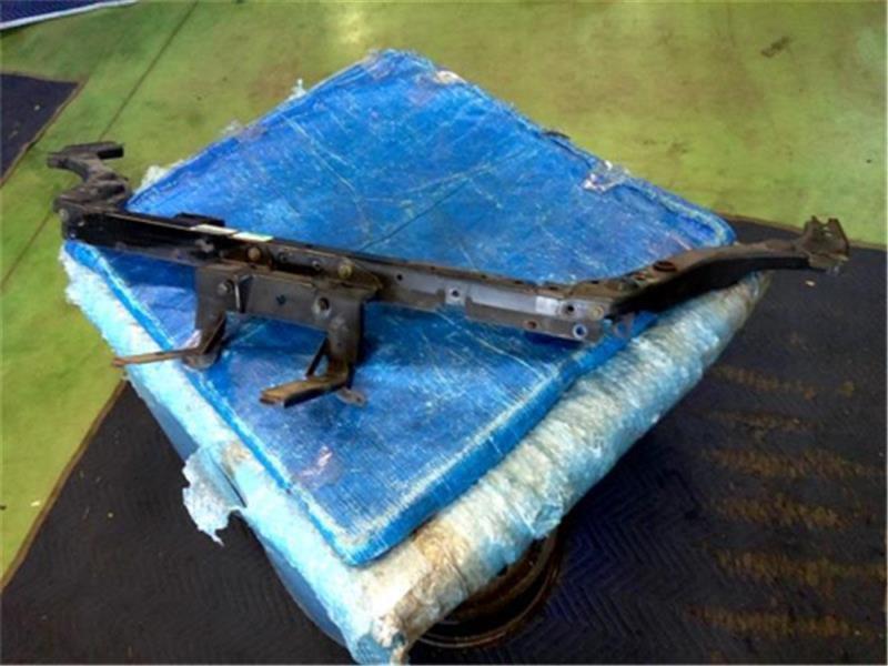 日産 純正 ラフェスタ 《 B30 》 ラジエターコアサポート 62511-EN00B P50800-23000820