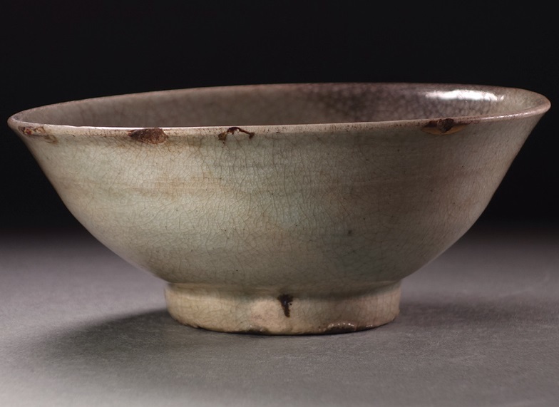 16～17世紀李朝時代中期 高麗井戸脇茶碗 直径16cm 清らかな淡青釉に金