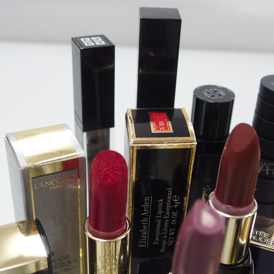 エスティ メークアップ ローダー | 新製品 Estée ｜ 化粧品 スキンケア ＆ ESTEE LAUDER（ブランドクリニーク &frasl; マザーズ デイ XL