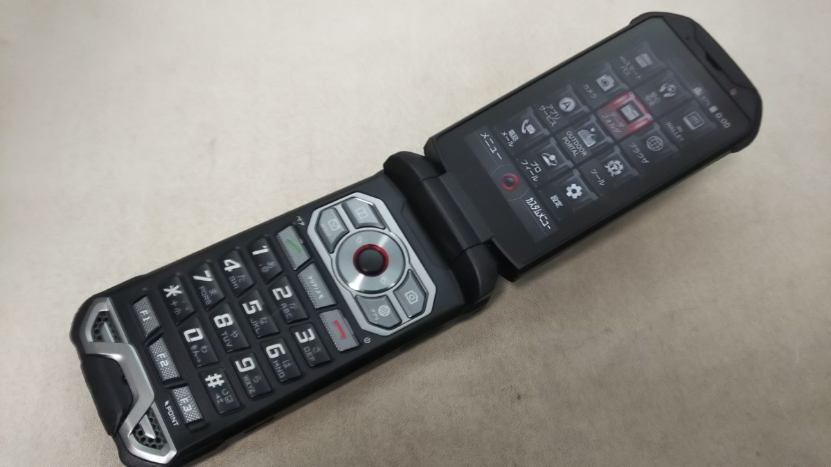 au SIMフリー TORQUE X01 KYF33 ＃AG614 KYOCERA 4Gガラホ 折畳 簡易