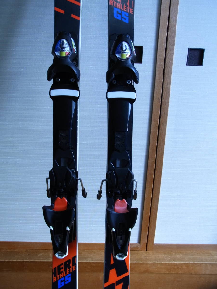 ROSSIGNOL（ロシニョール）HERO JR 140cm ポール95cm付き ウィンター
