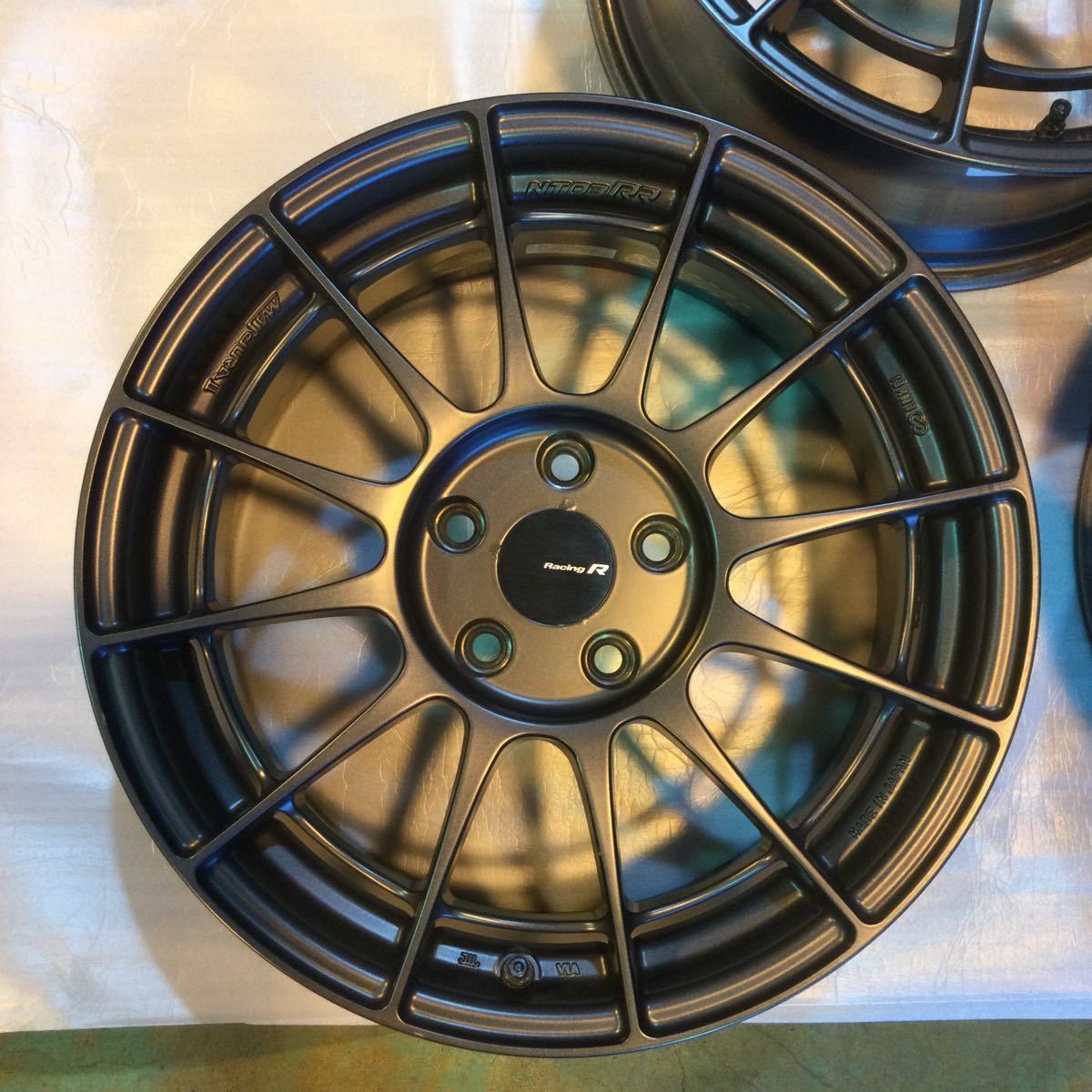 ENKEI エンケイ NT03RR 17x8j+45 5穴/PCD112 ガンメタ アウディ 中古 4 