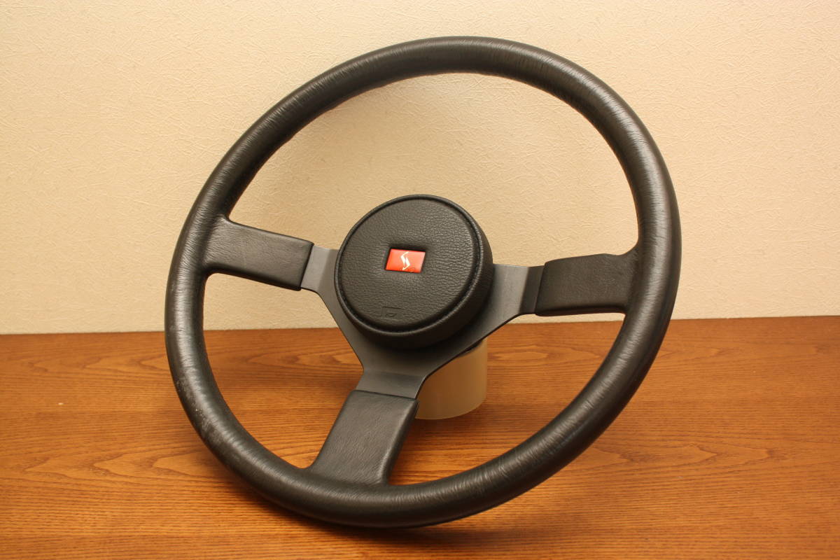 DR30スカイラインRSターボ　鉄仮面　純正ハンドル 得価，100%新品 1983y NISSAN SKYLINE 2000 TURBO RS-X 純正