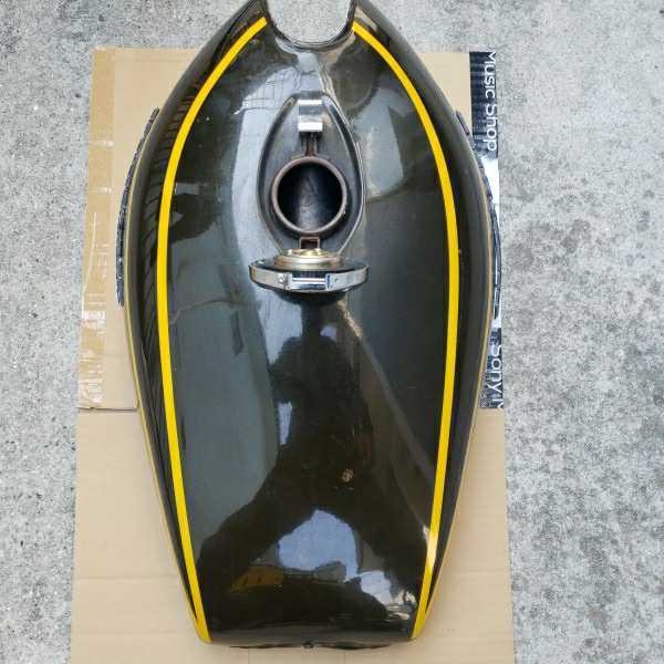 Z1 Z2 純正/当時物 外装セット タイガー 内プレス MADE IN JAPAN刻印入り_9