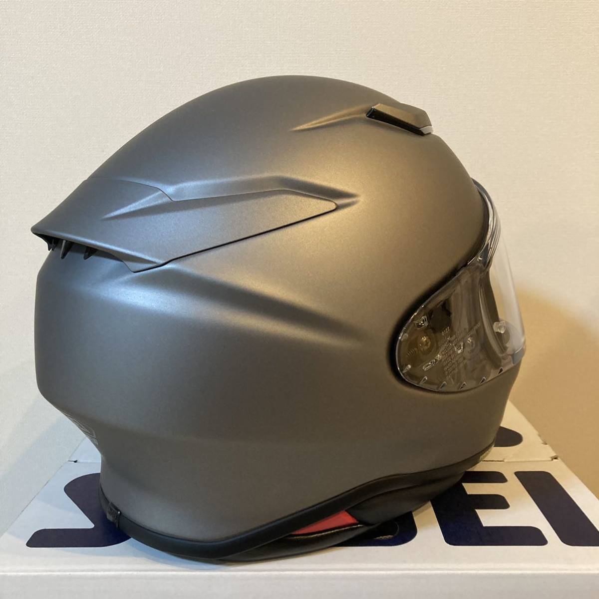 早い者勝ち!! チークパット付!!新品未使用 SHOEI Z-8 ショウエイ z8 