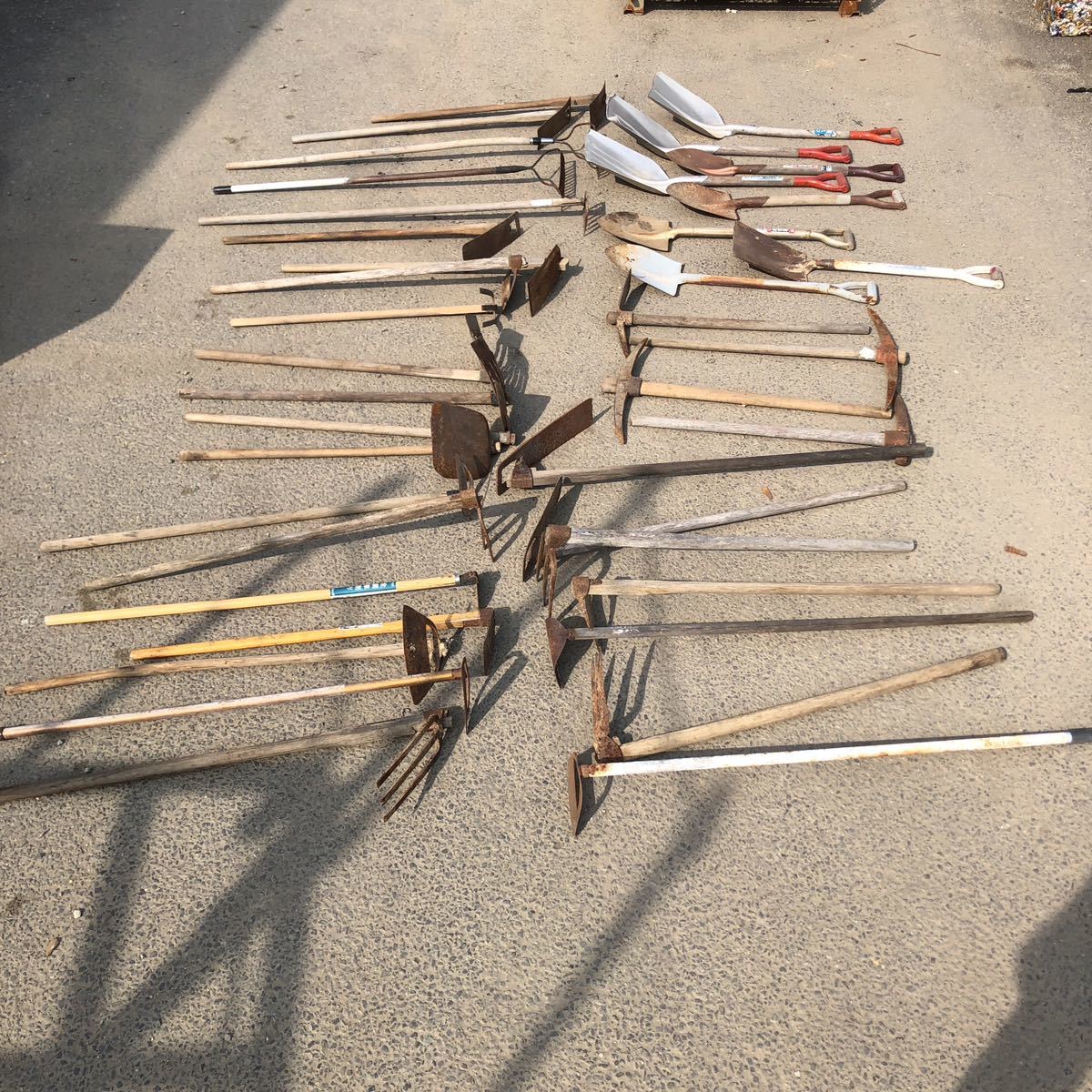 246　【軽トラ引き取りで】 農工具 まとめて 道具 農具 フォーク　/鍬/鋤/つるはし　など 大量　　長野県より　200