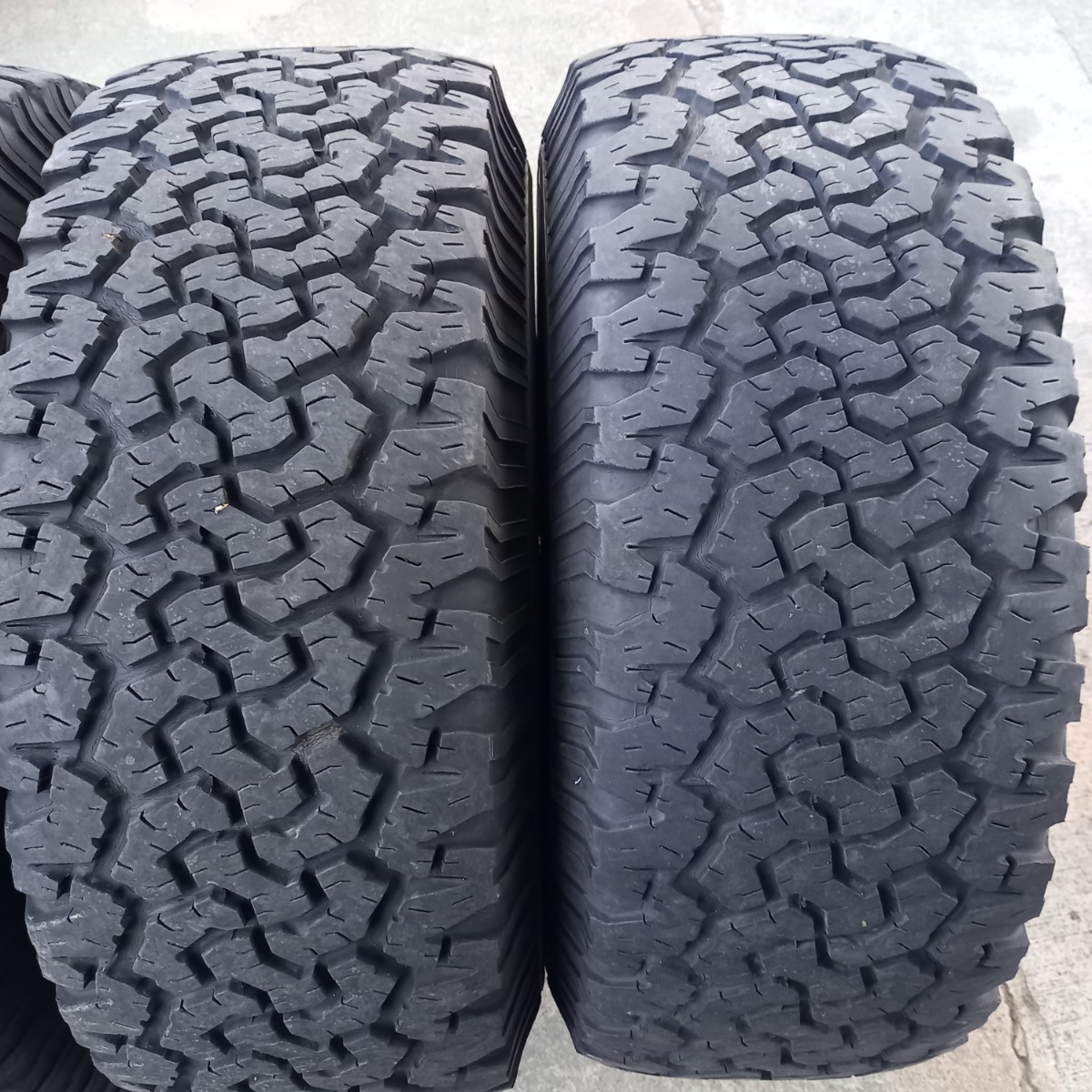 数量限定，定番 BFGoodrichAⅡ-Terrain T/A BFグッドリッチ ホワイトレター 32×11.50R15LT 113R 中古 ヒビあり