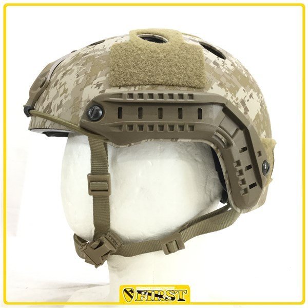8315g】展示品 実物OPS-CORE製 FAST CARBON ヘルメット デザートMARPAT