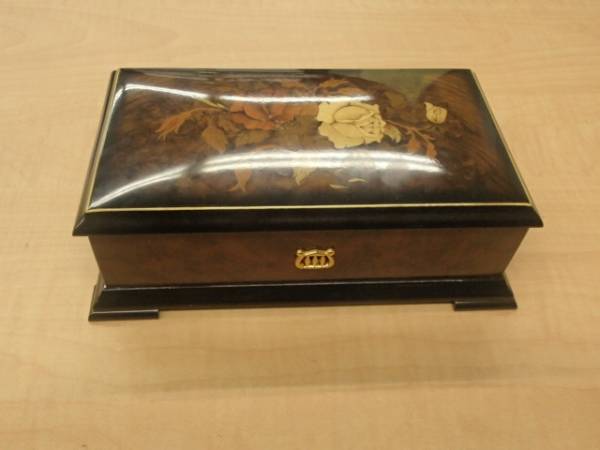 ★☆REUGE　リュージュ　オルゴール　CH372607　8053　3曲☆★