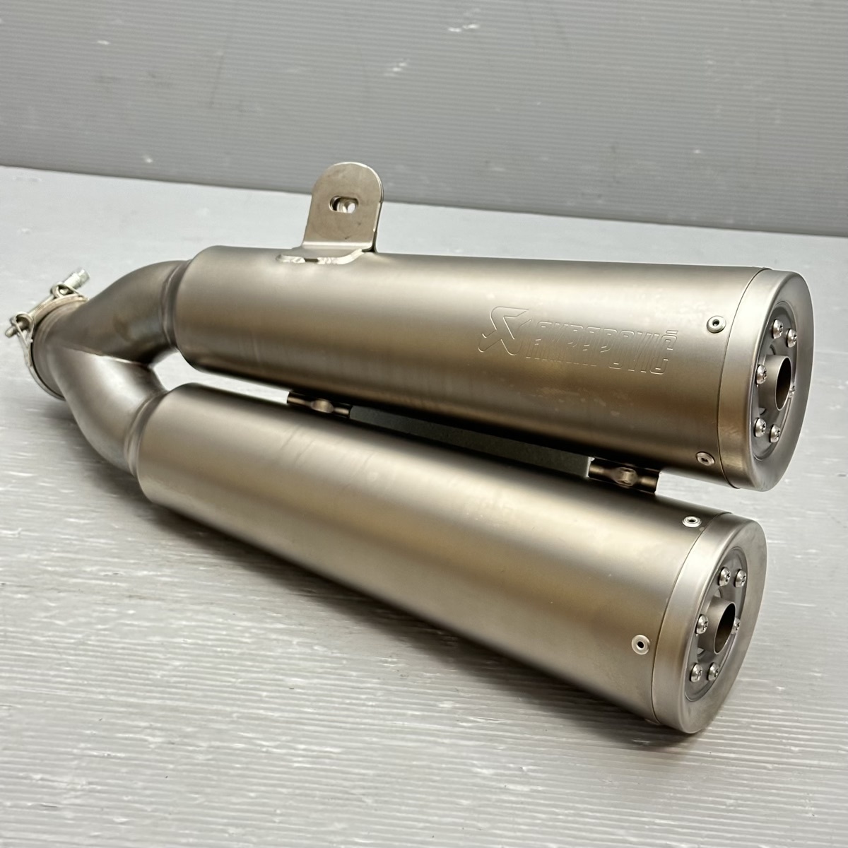 RnineT Akrapovic BMW AKRAPOVIC マフラー R (アクラポヴィッチ
