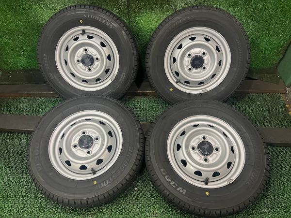 軽トラ　軽バン　22年製　ブリヂストン　W300　145/80R12　80/70N　LT　ホイール付きセット　4本　4H/3.5　100　スタッドレスタイヤ　