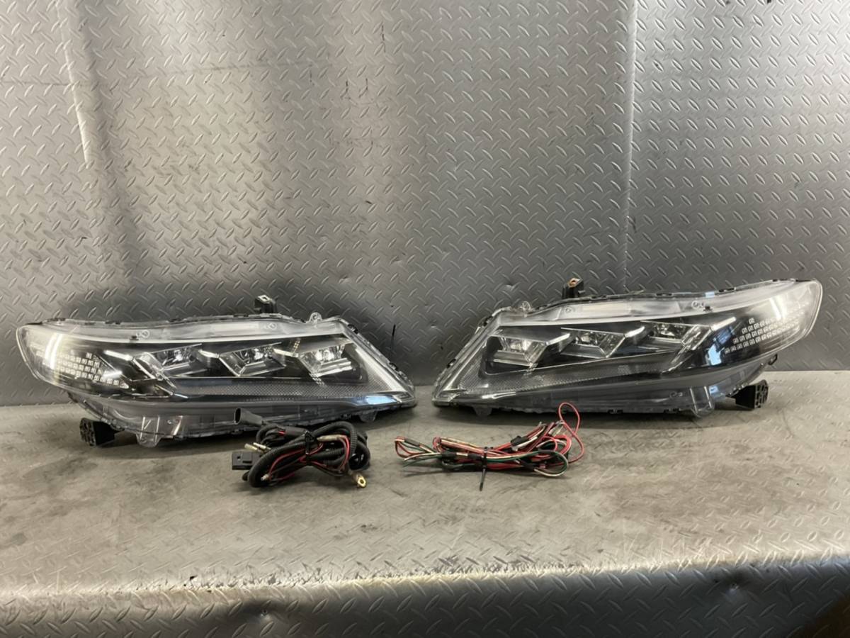 Y66☆ ホンダ/オデッセイ DBA-RB3 ヘッドライト 左右セット 純正 Y66☆ ホンダ/オデッセイ DBA-RB3 ヘッドライト 左右セット 純正