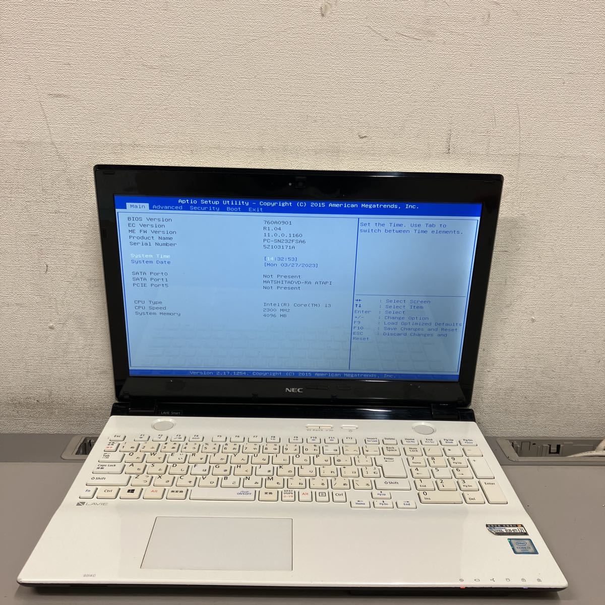 Q104 NEC LaVie Smart PC-SN232FSA6 Core i3 6100U メモリ4GB 【公式通販】