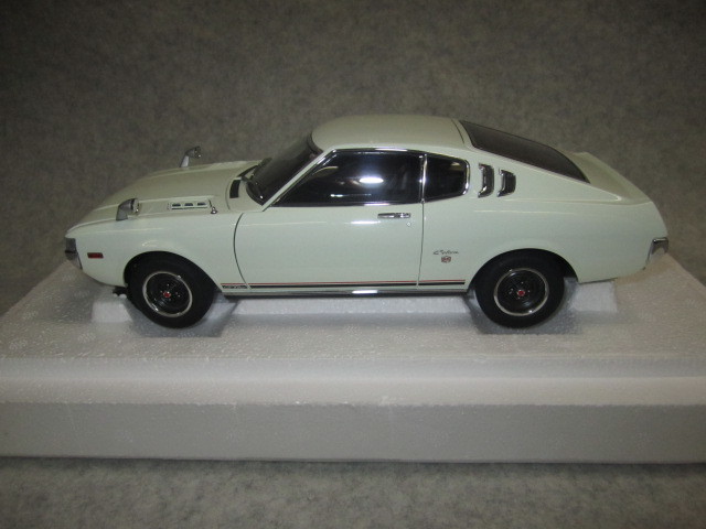 1/18 オートアート トヨタ セリカリフトバック 2000GT RA25 1973