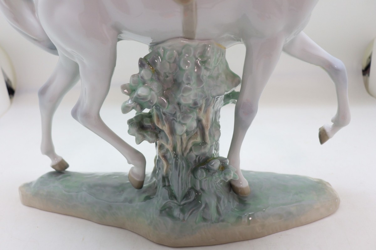 リヤドロ LLADRO 白い馬の少女 フィギュリン 陶器人形 置物 工芸品