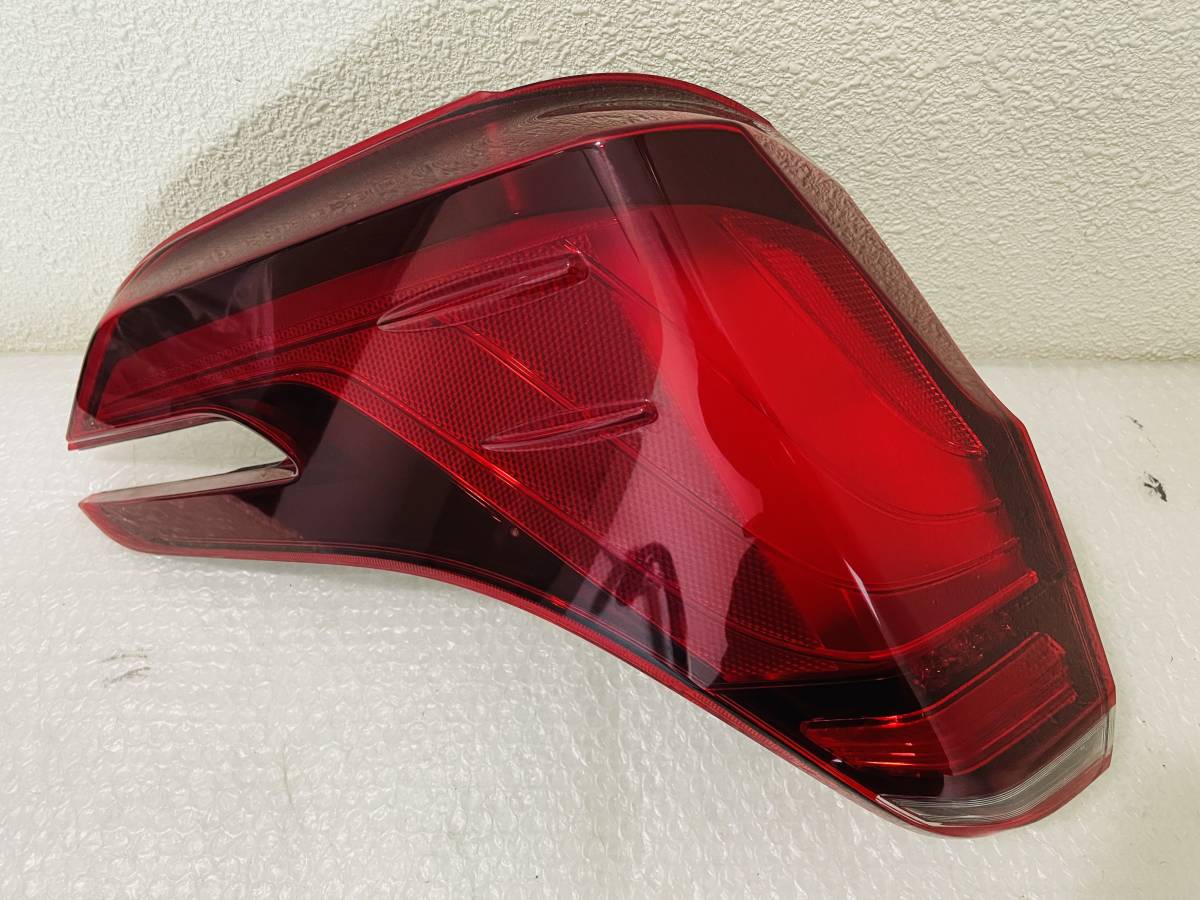 車 30 アルファード テール 左 KOITO 58-76