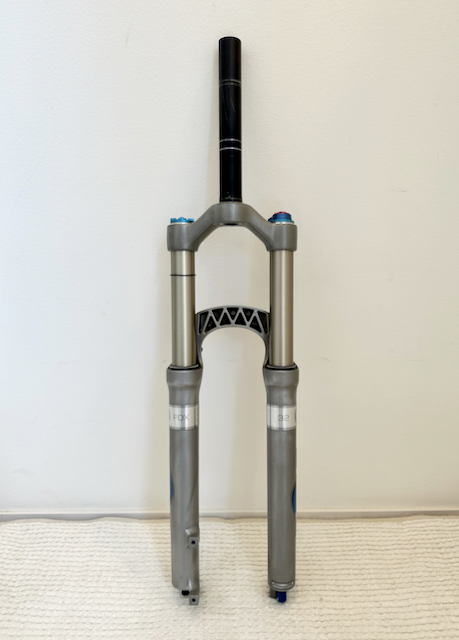 FOX RACING SHOX サスペンションフォーク TALAS 140 RLC 26インチ 100