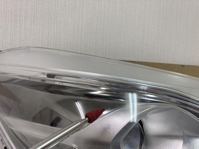 割と美品　　ヴィッツ NSP130 右ヘッドランプASSY コイト　KOITO　52-303　磨き済み　ツメ折れ無し　801125　 ヴィッツ ヘッドライト 81130-52D90 USヘッドライト USDM 北米仕様