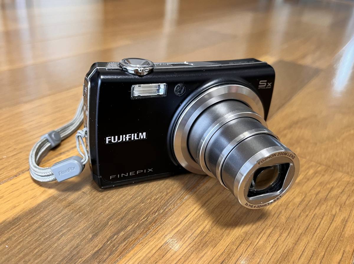 ☆1円スタ〜ト☆ エモいコンデジ FinePix F100fd(富士フイルム)｜売買 