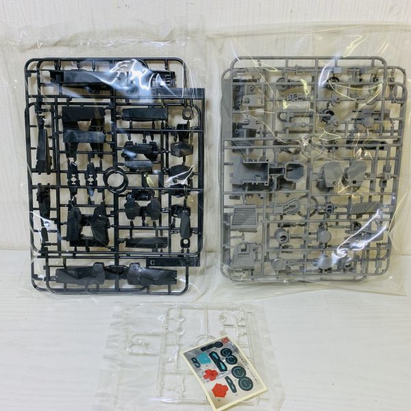 ○オ17【送100】1円～ 未組立 1/100 ガンプラ 機動戦士ガンダムOO