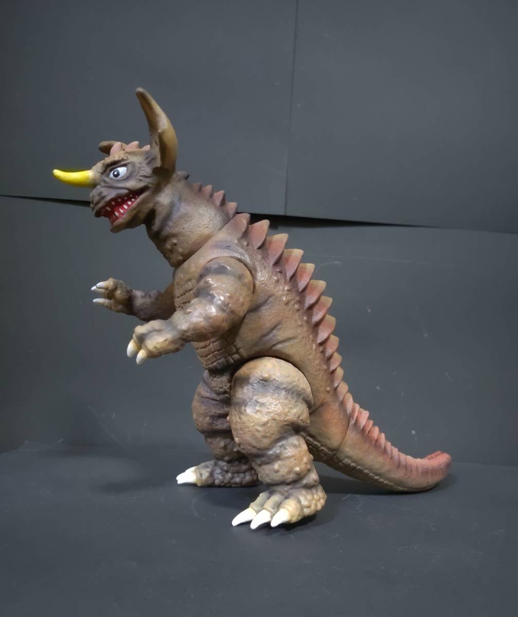 ゴジラ怪獣ソフビ バラゴン リペイント完成品(ゴジラ、怪獣)｜売買され 