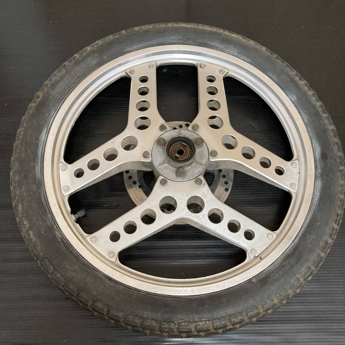 マグナ50純正フロントホイール MBX50 車・バイク・自転車 バイク