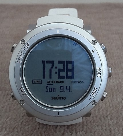 腕時計 ピュアホワイト スントコア SUUNTO スント メンズ SUUNTO CORE