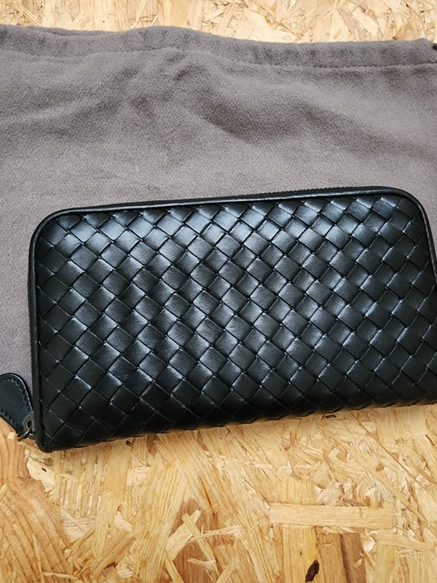 極美品 ボッテガヴェネタ ラウンドファスナー 長財布 イントレチャート