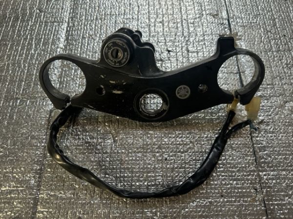 YAMAHA ヤマハ　YZF-R1　5JJ/4XV/RN04　2000年(00~01)　純正　キーシリンダー　鍵なし　No.1281