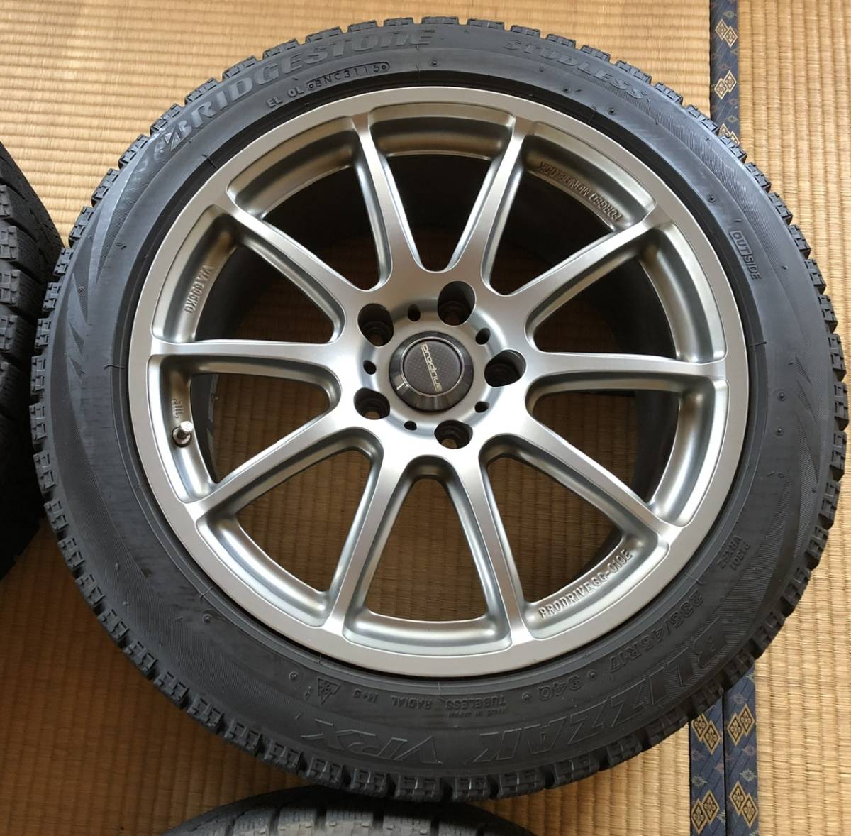 BS プロドライブ GC-010E 17インチ 8j +43 PCD 114.3 4本 スタッドレス 