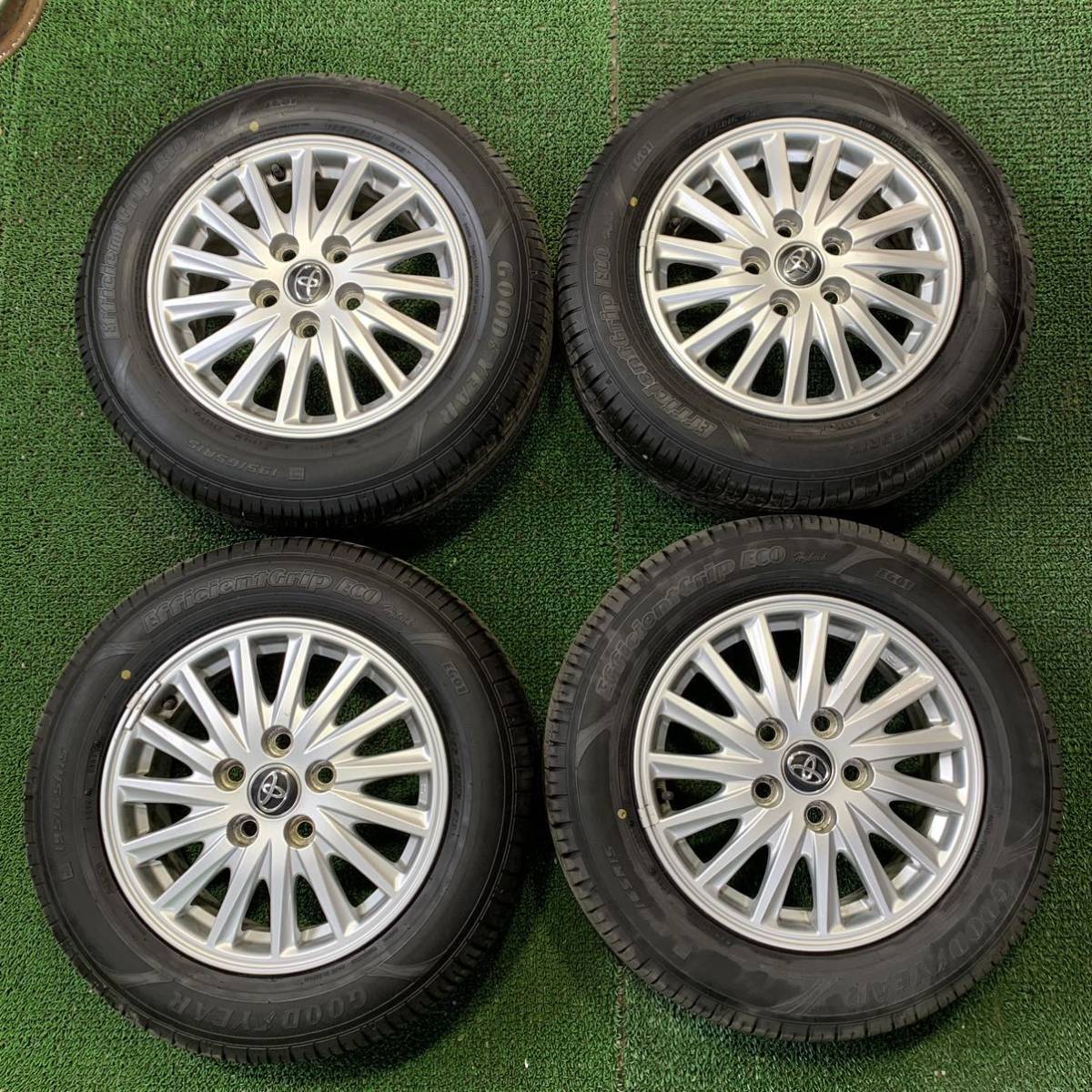 AB977-304★送料無料★TOYOTA グッドイヤー Efficient GripECO バリ山 195/65R15 91H 4本set 純正　6J 5穴 114.3 +50 60mm エスクァイア等