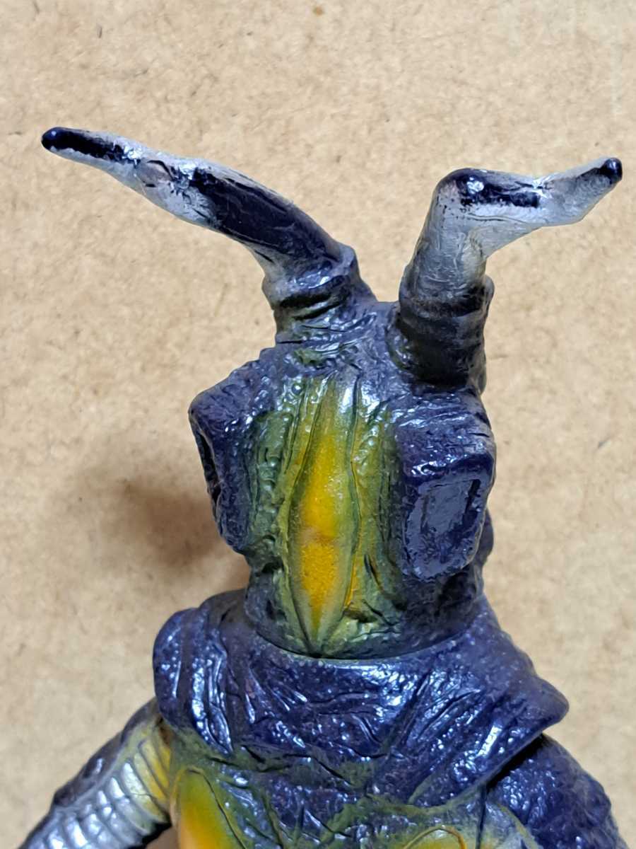 Yahoo!オークション - ポピー キングザウルス ゼットン ソフビ 検) ブ