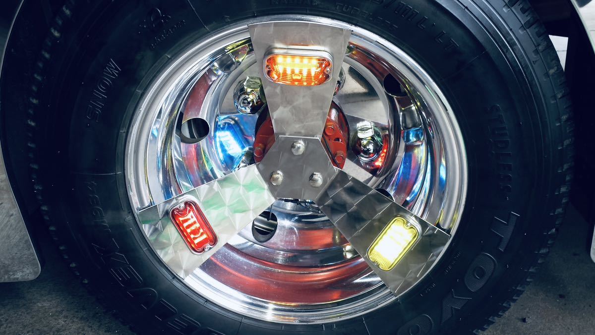 デコトラ ☆19.5インチ☆2枚☆ホイールマーカー☆ホイルマーカ