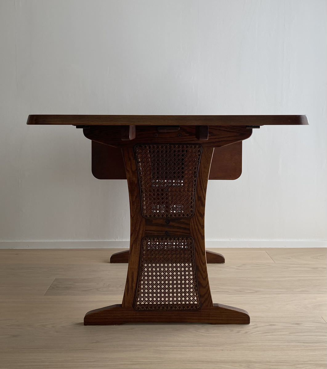 三越家具 Brugge ブルージュ バタフライ式ダイニングテーブル