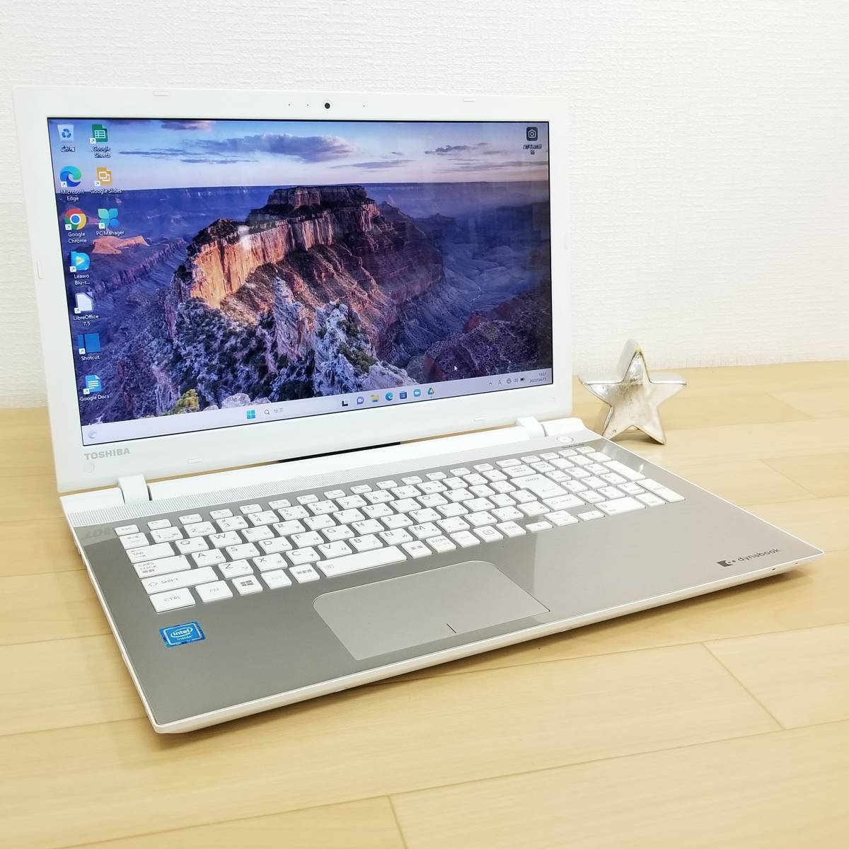 ☆美品☆高性能第5世代CPU搭載/新品SSD240GB搭載/メモリ4GB/無線 Wi-Fi