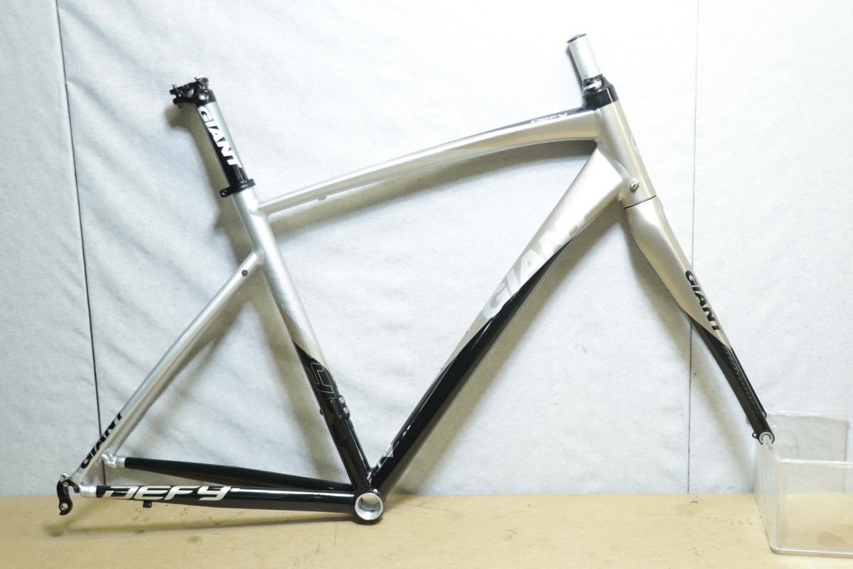 □GIANT ジャイアント DEFY3 アルミフレーム 2009年 Mサイズ ロード
