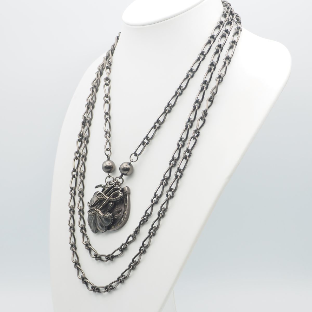Y213 1円 カールラガーフェルド KARL LAGERFELD ロゴ クローバー 蹄鉄 
