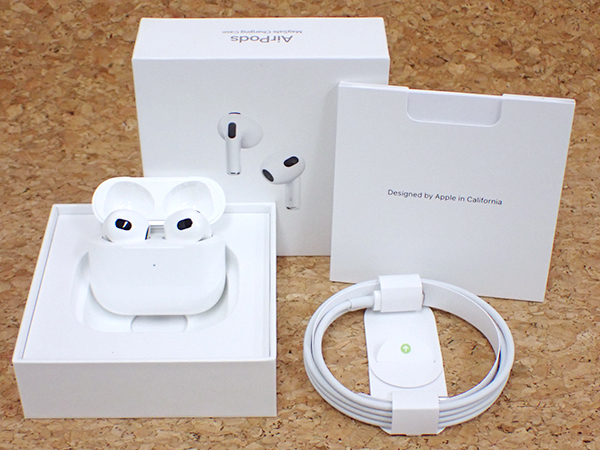 中古 美品】Apple AirPods エアーポッズ 第3世代 MME73J/A 付属