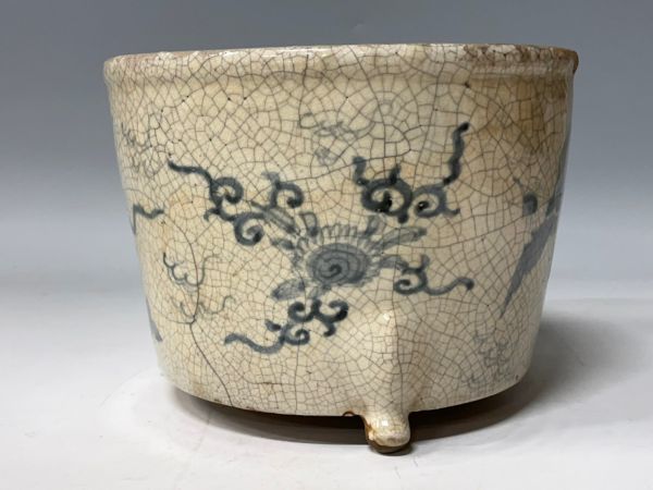 Cs1488『兵庫県旧家F氏より委託』江戸時代　胎陶染付　鶴文　三足　香炉　伊万里焼木原焼瀬戸焼王子山焼　日本古陶磁民藝骨董