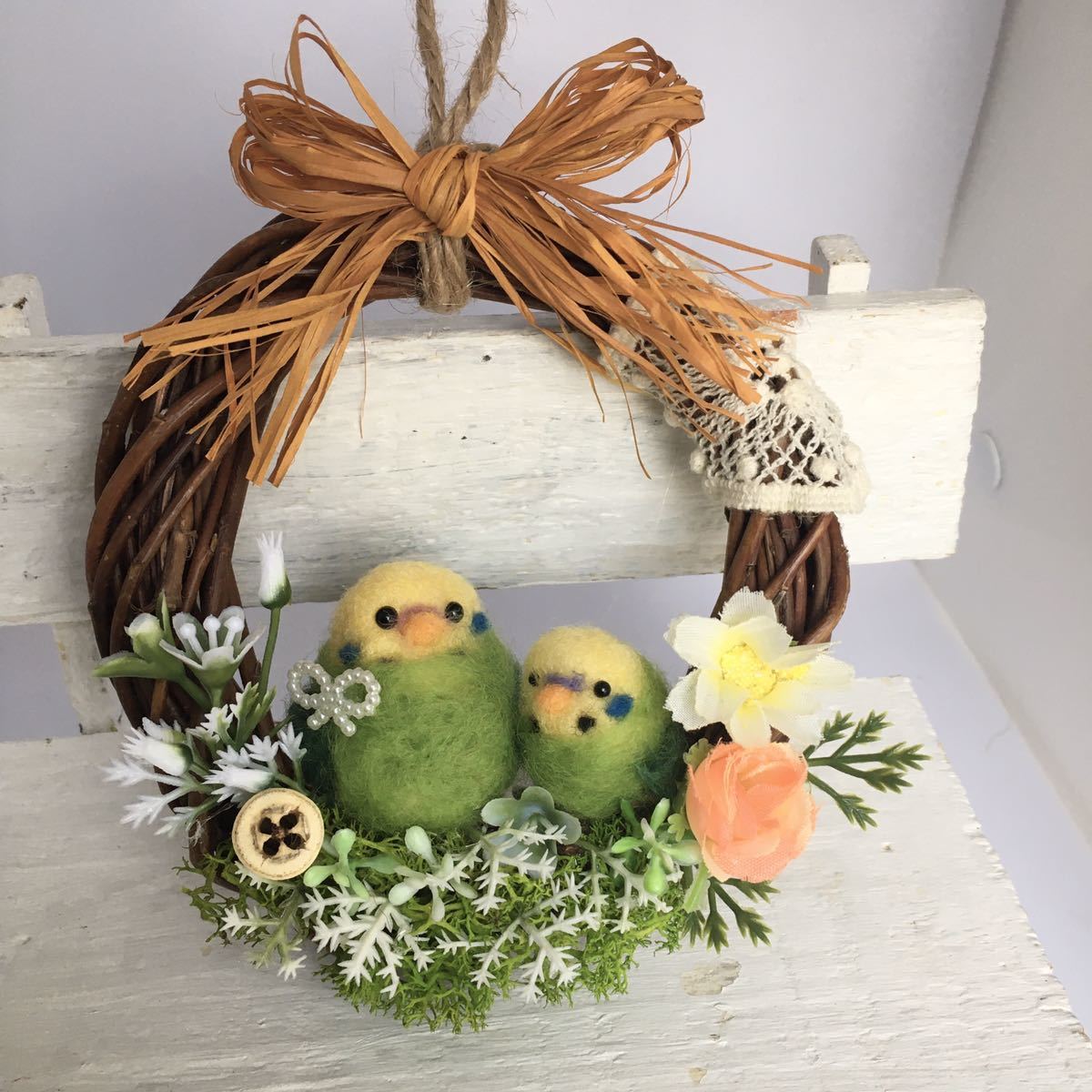 羊毛フェルト ◇セキセイインコ◇フラワーリース ◇母の日(羊毛 