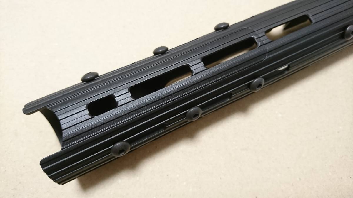 VS-24タイプ　レイルハンドガード　M-LOK仕様　マルイSTD電動AK規格　（AK47 ロシア CYMA LCT M-LOK ハンドガード &frasl;