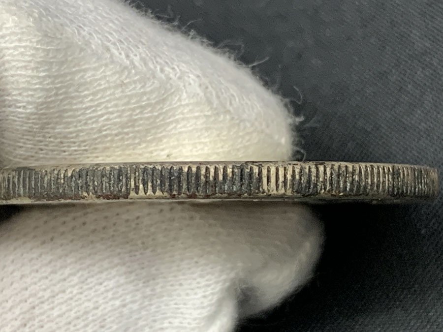 M38-4 新1円銀貨（小型）明治38年 古銭 量目26.89ｇ 本物保証 01-10A【近10A】