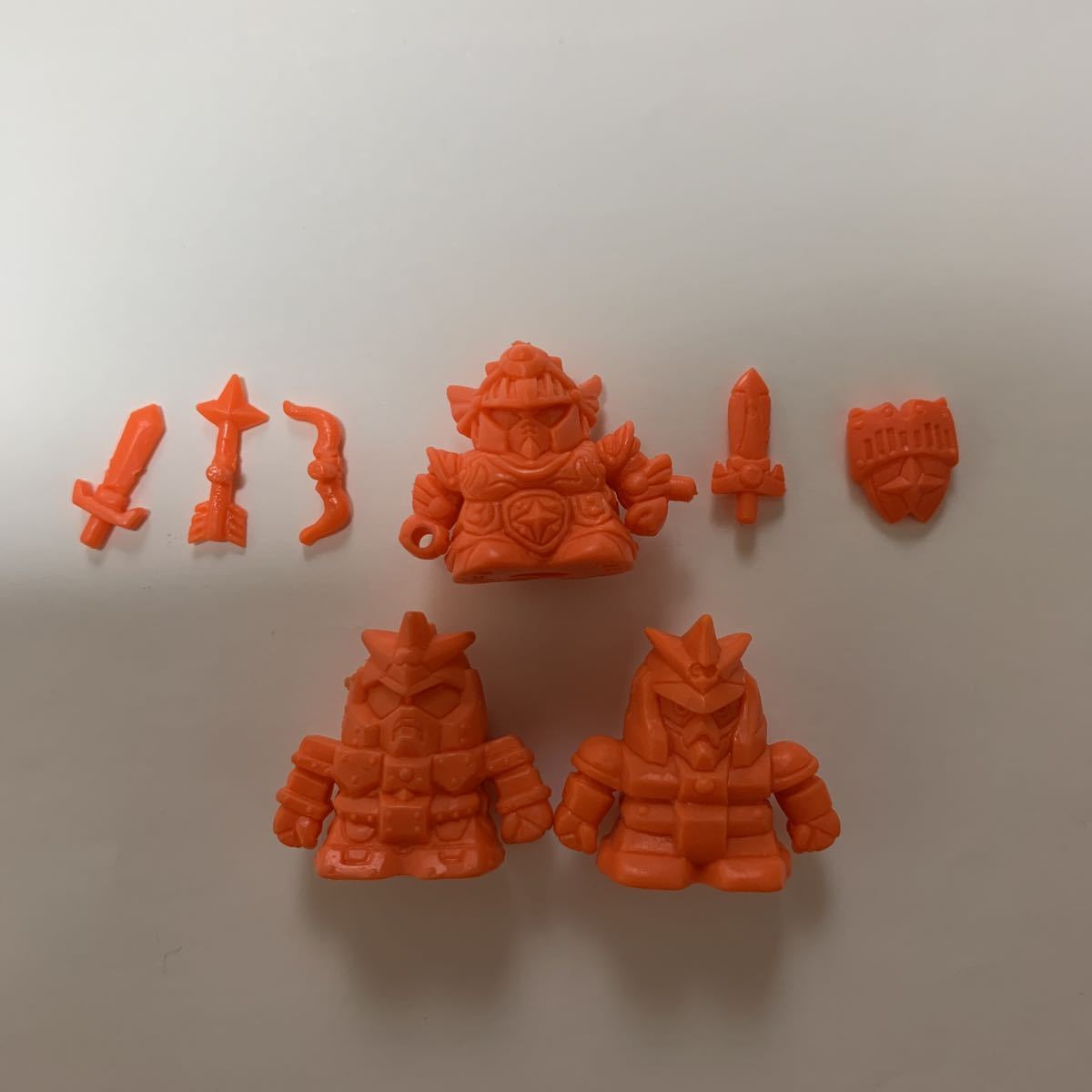 SDガンダム外伝 ナイトガンダム物語 騎士ガンダム　　限定武器　光の弓　光の矢　鋼の剣　ガン消し 消しゴム ガシャポン 